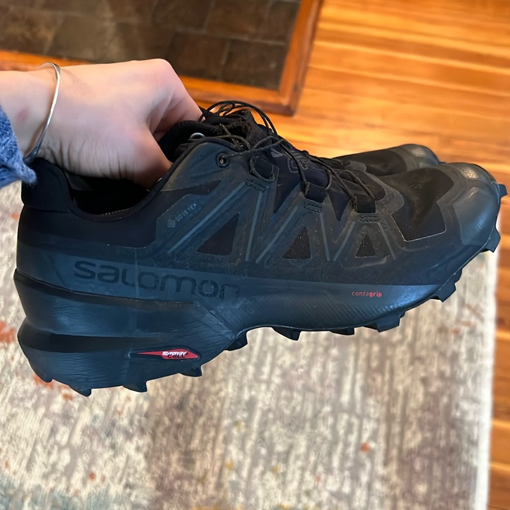 Black Salomons